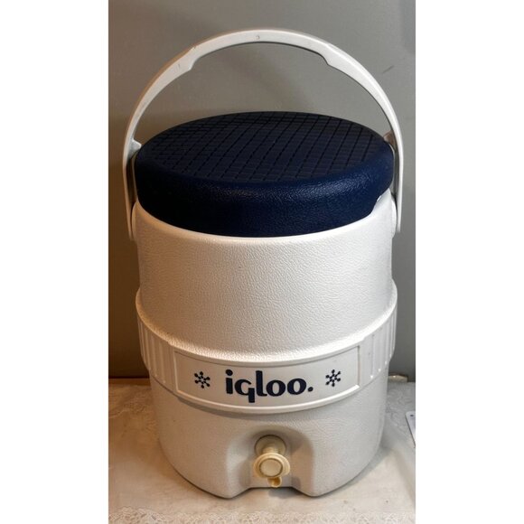 Igloo Water Cooler Handle Spout White Blue Durable Plastic Vtg 2 Gallon Storage - Picture 2 of 8